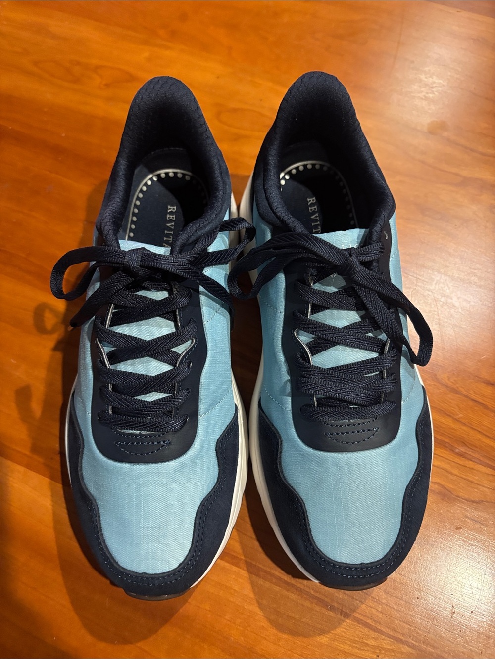 REVITALIGN Orthotic Lace Up Walking Sneakers 8.5 Med Width